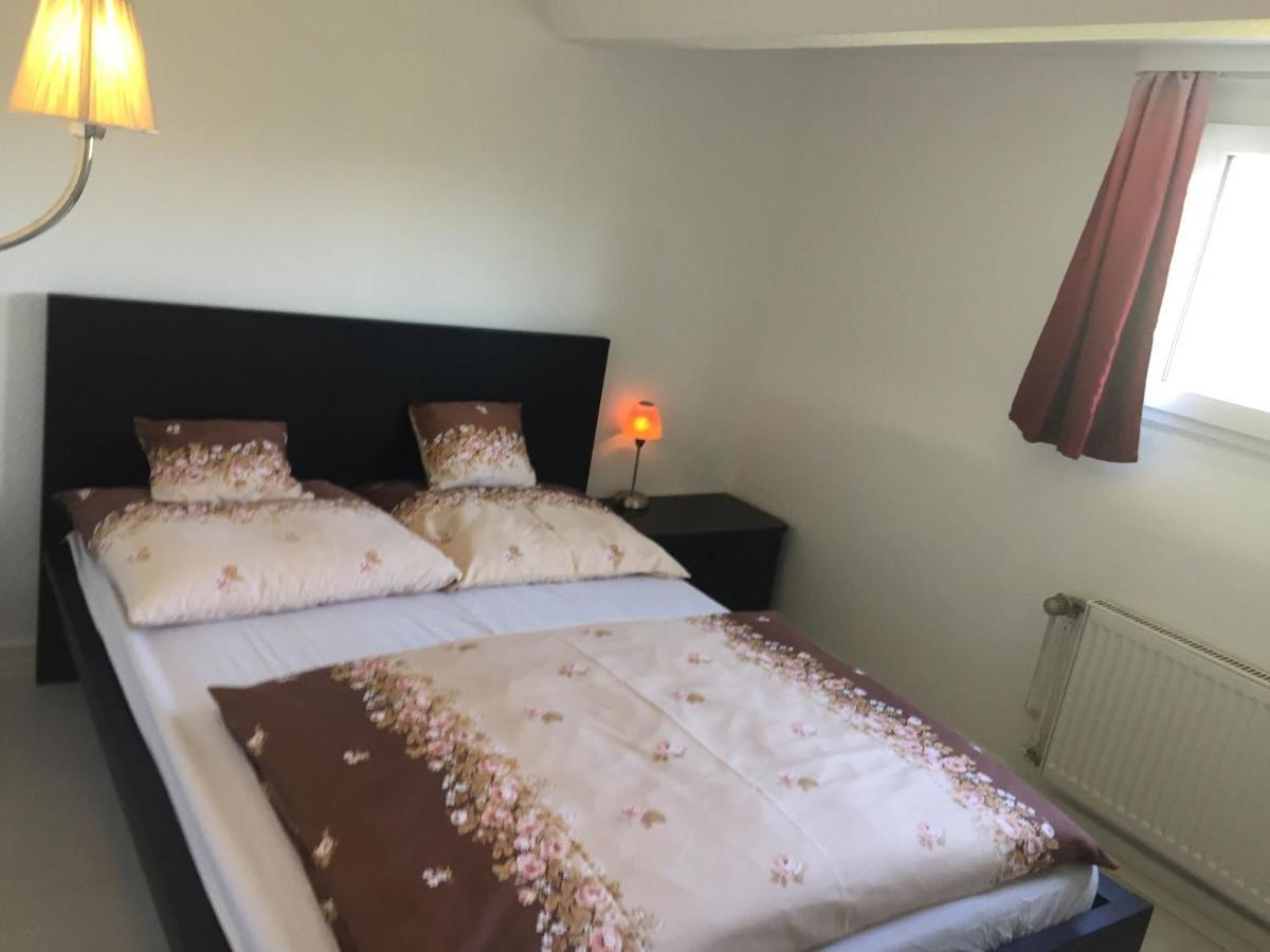 Ferienwohnung Zuhause Im Gruenen Essen Exterior foto